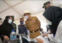 Ridwan Kamil Tinjau Gerakan Vaksinasi COVID-19 Wantannas RI di Masjid Al-Jabbar Ridwan Kamil Tinjau Gerakan Vaksinasi COVID-19 Wantannas RI di Masjid Al-Jabbar