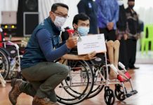 Gubernur Minta Vaksinasi di Ciamis Ditingkatkan hingga Tiga Kali Lipat Gubernur Jawa Barat Ridwan Kamil (humas jabar)