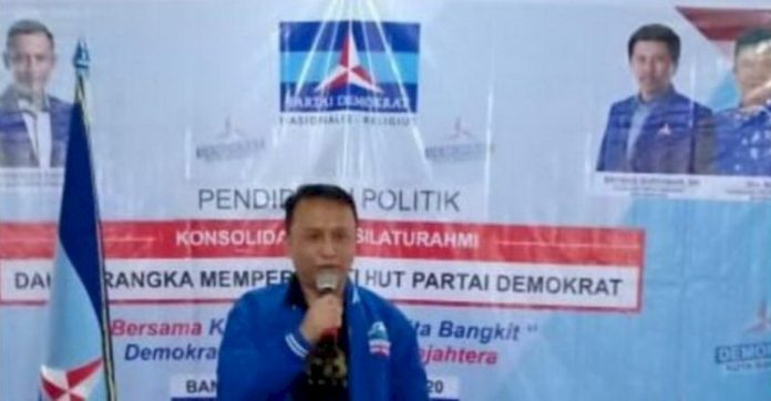 Politisi Partai Demokrat Kota Bandung, Aat Sapaat