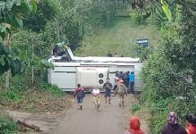 Bus Wisata Rombongan dari Jakarta Terguling di Ciwidey Bus Wisata Rombongan dari Jakarta Terguling di Ciwidey 11 December 2021 - 20:01 WIB 0 Bus Wisata Rombongan dari Jakarta Terguling di Ciwidey Bus terguling di Pasirjambu Kabupaten Bandung, Sabtu 11 Desember 2021. (Instagram @infobandungselatan_)