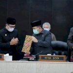 Gubernur Jawa Barat (Jabar) Ridwan Kamil menyampaikan usulan tiga Calon Daerah Persiapan Otonomi Baru (CDPOB) dalam Rapat Paripurna DPRD Jabar, Jumat, 11/2/2022. (humas jabar)
