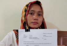 Nurhayati, Usai Laporkan Kades Korupsi Berbalik Dijadikan Tersangka Seorang ibu yang berprofesi sebagai Kaur Keuangan Desa Citemu, Kabupaten Cirebon, Nurhayati