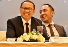 Dirut bank bjb Digugat Mantan Direksi Agus Mulyana Agus Mulyana, mantan Direktur Kepatuhan bank bjb, dipecat saat ia mengikuti tahapan pencalonan sebagai anggota Komisioner Otoritas Jasa Keuangan perode 2022 – 2027. (foto: medium.com)