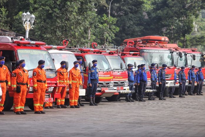 Kota Bandung Raih Penghargaan Penanganan Kebakaran dan Penanggulangan Bencana