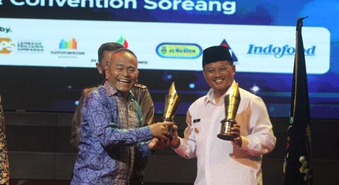 2509957237 Raih Anugerah di HPN Tingkat Jawa Barat, Wagub Uu Ruzhanul Ulum Beberkan Harapan Terhadap Insan Pers