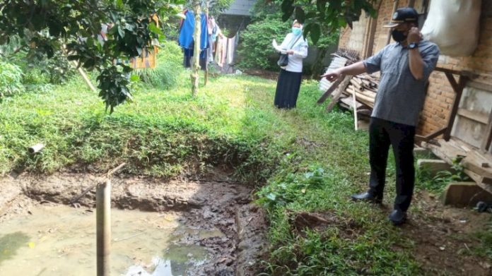 Cegah Warga BAB Sembarangan, Dinkes Depok Gerebek Jamban Helikopter