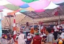 Semarak Dalam Memeriahkan Kemerdekaan RI Ke-80 SDN Neglasari Cileunyi Adakan Acara Perlombaan Yang di Ikuti Para Orang Tua Siswa Dan Guru.