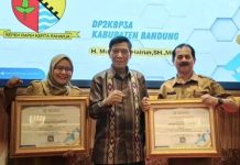 DALDUKPPA Kabupaten Bandung Raih 2 Penghargaan Pelayanan KB Terbaik di Jawa Barat.