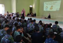 Menumbuhkan Semangat Literasi Sejak Dini Melalui Pelatihan Menulis di SMPN 3 Turi.