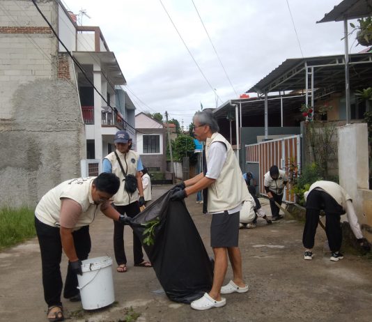 SPPG Chefira Cibiru wetan Gelar Korve Bersih – Bersih Wujudkan Lingkungan Sehat Untuk Layanan Gizi Berkualitas.