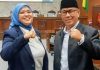 STABILITAS PEMBANGUNAN TETAP TERJAGA MESKI EFISIENSI ANGGARAN:DUA LEGISLATOR FRAKSI DEMOKRAT APRESIASI KINERJA BUPATI BANDUNG.