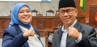 STABILITAS PEMBANGUNAN TETAP TERJAGA MESKI EFISIENSI ANGGARAN:DUA LEGISLATOR FRAKSI DEMOKRAT APRESIASI KINERJA BUPATI BANDUNG.