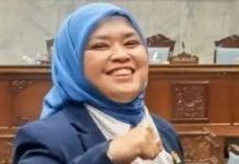 VENNY NOVENY HADIRI SIDANG PARIPURNA DPRD KABUPATEN BANDUNG:DEMOKRASI SOLID DUKUNG PROGRAM KANG DS.